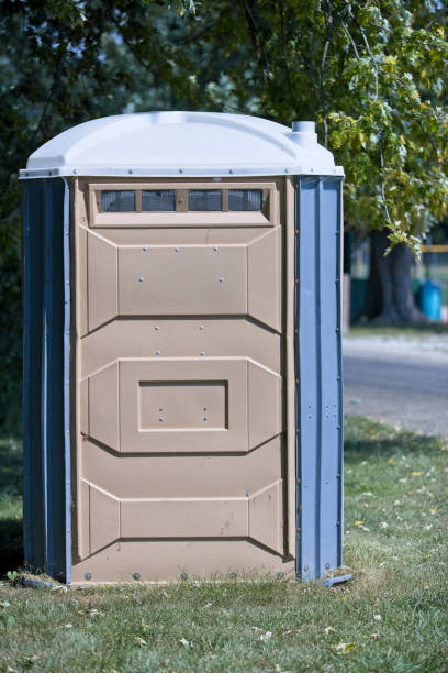 Best Portable restroom trailer rental  in Belton, MO